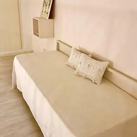 Home10 בית נופש סלרנו